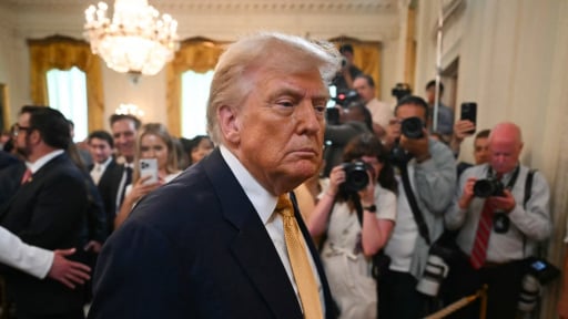 Ông Trump kiện, đòi bồi thường 10 tỷ USD vì bức thư có hình 'phụ nữ khỏa thân' chấn động gửi tỷ phú ấu dâm Epstein 