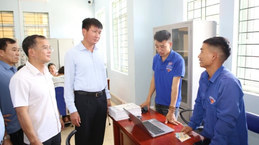 Gần 20 ngày sáp nhập Yên Bái, Chủ tịch UBND tỉnh Lào Cai mới về làm việc với 1 phường, 1 xã