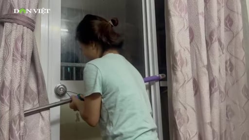 Bão số 3 Wipha đang áp sát đất liền, gió rít liên hồi, người Hà Nội nửa đêm bật dậy chằng chống thêm cửa