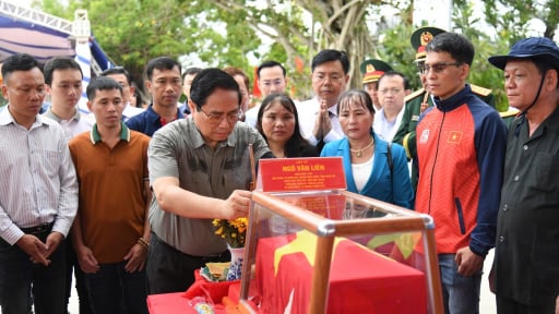 Thủ tướng Phạm Minh Chính tham dự lễ truy điệu, an táng hài cốt liệt sĩ tại An Giang