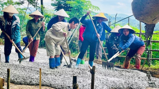 Chính quyền 2 cấp cần được tự quyết trong việc giảm nghèo