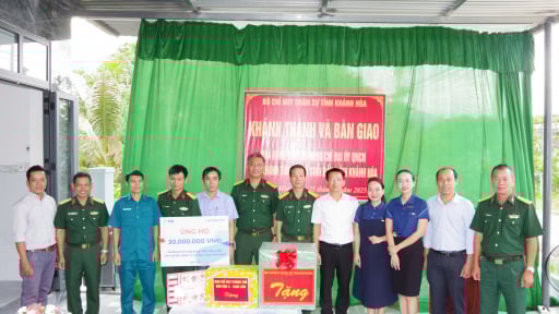 Bộ CHQS Khánh Hòa bàn giao nhà tình nghĩa cho quân nhân có hoàn cảnh khó khăn