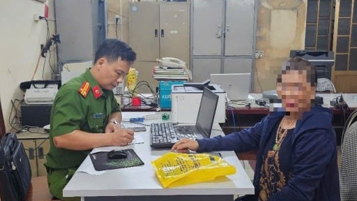 Bị đối tượng giả danh Trưởng Công an uy hiếp chuyển tiền, người phụ nữ được giúp thoát khỏi cú lừa 600 triệu đồng 