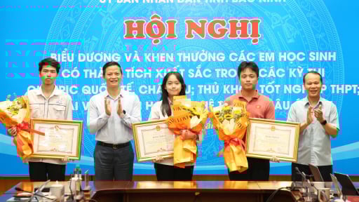 Bắc Ninh thưởng lớn 500 triệu đồng cho học sinh đoạt Huy chương vàng Olympic hoá học quốc tế