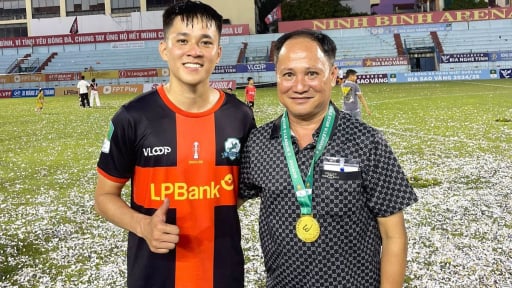 Tiền đạo Lê Minh Bình chia tay CLB Ninh Bình, gia nhập Becamex TP.HCM