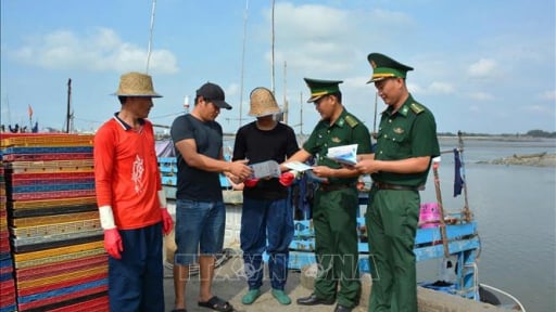Đội tàu đánh cá lớn nhất TP Hồ Chí Minh vừa được tuyên truyền chống khai thác IUU