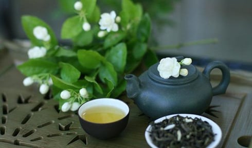 TP.HCM đưa “ngoại giao trà” vào khách sạn cao cấp