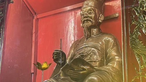 Trạng nguyên nào của nước Việt nổi danh với bài biểu 'Lui vạn binh'?