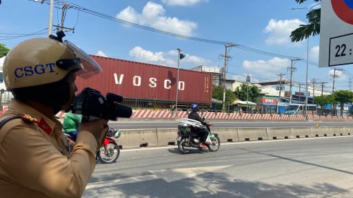 CSGT TP.HCM tăng cường xử lý vi phạm tốc độ trên đường Lê Đức Anh, nhiều trường hợp vi phạm