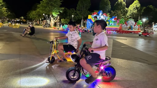 Đà Nẵng đình chỉ xe điện trẻ em không phép ở khu vui chơi