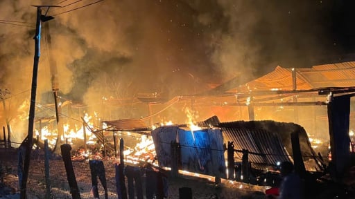 Hỏa hoạn trong đêm thiêu rụi 2 ngôi nhà ở Quảng Ngãi, 1 người tử vong  