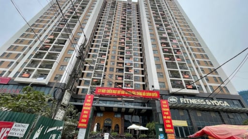 Sky Central 176 Định Công: Sống giữa phố, bất an sau cánh cửa