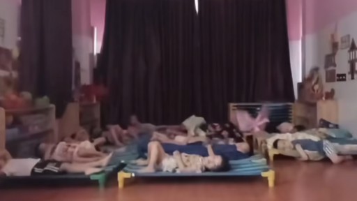 Clip 14 giây của cô trò mầm non Hà Nội khiến phụ huynh hết lời khen ngợi vì quá đáng yêu