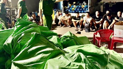 Công an Hải Phòng phá đường dây mua bán “khí cười” liên tỉnh, tạm giữ 18 đối tượng liên quan