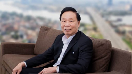Cổ phiếu CII 'phi nước đại', tài sản của tỷ phú kín tiếng Lê Vũ Hoàng lên như diều gặp gió