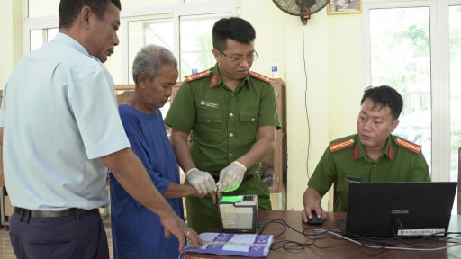 Hơn 4.000 người vô gia cư, đang cai nghiện ở TP.HCM được cấp căn cước công dân