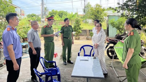 Quảng Ngãi: Biển thủ tiền thu nợ vay giúp cho ngân hàng, cựu cán bộ Hội phụ nữ xã bị bắt