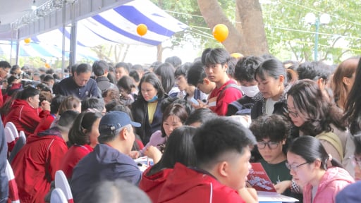 Điểm chuẩn Đại học Bách khoa Hà Nội 2025: Ngành 'hot' gần chạm ngưỡng 30 điểm