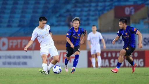 Thủ môn 1m95 thi đấu xuất thần, HAGL cầm hòa Hà Nội FC