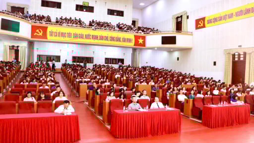Lai Châu: Hơn 8600 cán bộ, giáo viên được bồi dưỡng chính trị hè, sẵn sàng bước vào năm học mới