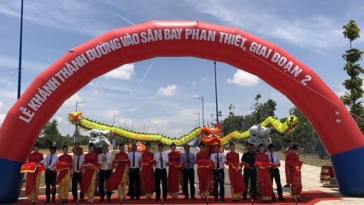 Người dân và doanh nghiệp mong chờ, hy vọng những chuyến bay thương mại sớm cất cánh ở vùng biển tỉnh Lâm Đồng