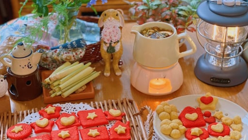 Chị đảm Hà thành khéo tay làm bánh quy cờ Tổ quốc