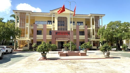 Cán bộ xã xin thôi việc, nghỉ hưu trước tuổi ở Quảng Ngãi từ 1/9/2025, có người sinh năm 1996