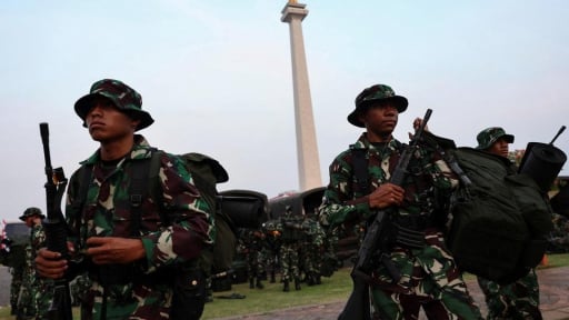 Tổng thống Indonesia có động thái 'rắn' bất ngờ giữa biểu tình, bạo loạn sôi sục lan khắp nơi