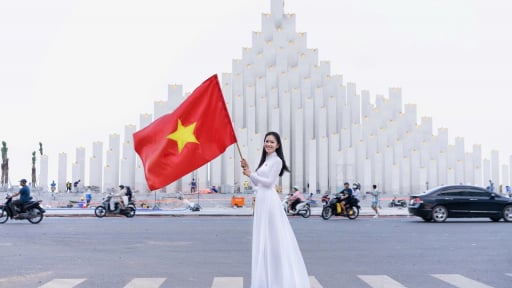 Khách du lịch nườm nượp đổ về Vũng Tàu dịp lễ 2/9