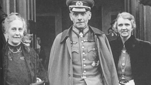 Vì sao âm mưu ám sát Hitler bị bại lộ?