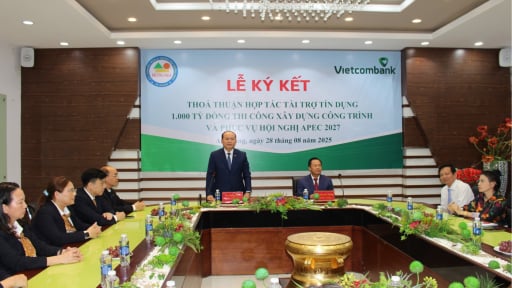 Vietcombank Kiên Giang ký kết hợp tác 1.000 tỷ đồng với Công ty Trường Phát để xây dựng công trình phục vụ APEC 2027