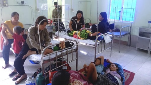 Xử phạt, dừng hoạt động 2 tháng cơ sở nấu ăn gây ngộ độc làm 131 người phải đi cấp cứu
