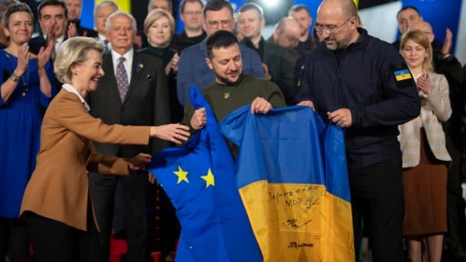 Xung đột Ukraine có nguy cơ khiến châu Âu 'chết chìm' trong cuộc chiến nghìn tỷ