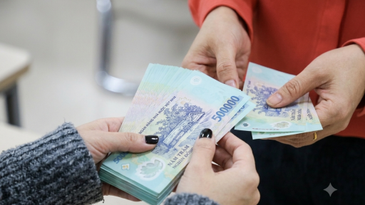 Nhiều c&aacute;n bộ Quảng Ng&atilde;i chưa ho&agrave;n trả 25 triệu đồng hỗ trợ sau khi chuyển c&ocirc;ng t&aacute;c, nghỉ việc trước hạn
