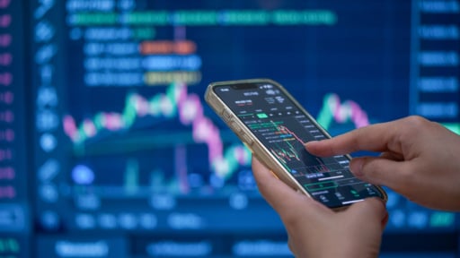Chứng kho&aacute;n tuần qua: Cổ phiếu 'họ' Vingroup dẫn s&oacute;ng, VN-Index tăng hơn 47 điểm