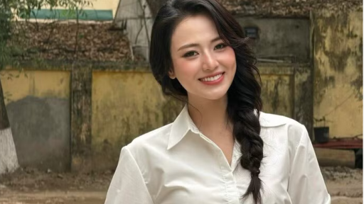 Diễn vi&ecirc;n Việt Hoa: Muốn thử xem bản th&acirc;n l&agrave;m được đến đ&acirc;u 