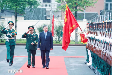 Tổng B&iacute; thư, Chủ tịch nước dự Lễ kỷ niệm 80 năm Bộ đội Ph&aacute;o binh-T&ecirc;n lửa
