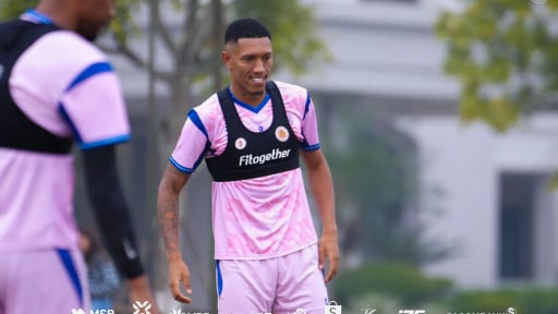 CLB CAHN chia tay &ldquo;m&aacute;y qu&eacute;t&rdquo; người Brazil cao 1m88