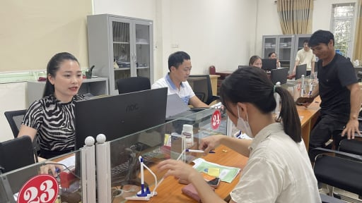Lao động đi học, định cư ở nước ngo&agrave;i c&oacute; được hưởng trợ cấp thất nghiệp kh&ocirc;ng?