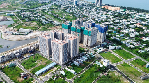 Khởi tố 2 c&aacute;n bộ ở H&agrave; Nội v&igrave; nhận hối lộ để &ldquo;l&agrave;m nhanh&rdquo; giấy x&aacute;c nhận mua nh&agrave; ở x&atilde; hội