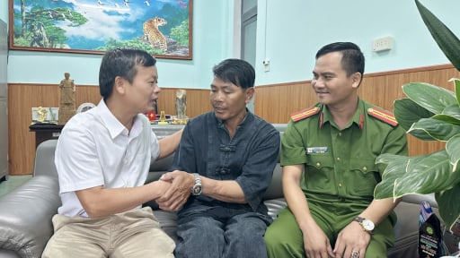 Người đ&agrave;n &ocirc;ng đi lạc 550km mang theo t&agrave;i sản hơn 1,2 tỷ đồng, được t&igrave;m thấy trong rừng ở Quảng Ng&atilde;i
