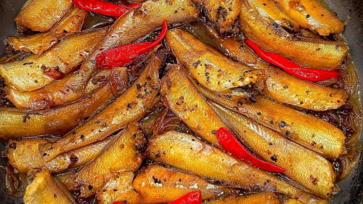 Kho c&aacute; biển kh&ocirc;ng cần cầu kỳ, chỉ d&ugrave;ng những gia vị n&agrave;y sẽ lu&ocirc;n đậm vị, m&agrave;u đẹp v&agrave; cực kỳ hao cơm
