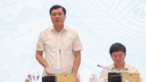 Thứ trưởng Bộ C&ocirc;ng Thương th&ocirc;ng tin 'n&oacute;ng' về dự ph&ograve;ng nguồn điện trước c&aacute;c t&igrave;nh huống khẩn cấp