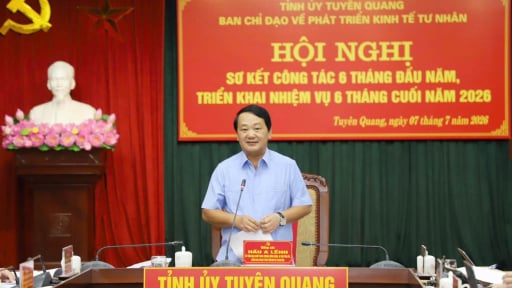 B&iacute; thư Tỉnh ủy Tuy&ecirc;n Quang Hầu A Lềnh: Th&aacute;o gỡ kh&oacute; khăn cho doanh nghiệp phải bằng tinh thần ch&acirc;n th&agrave;nh, c&oacute; tr&aacute;ch nhiệm