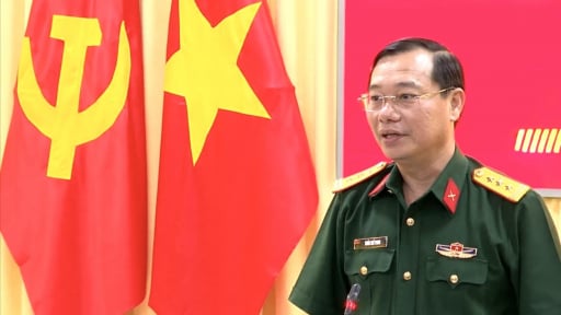Chỉ huy trưởng Bộ CHQS tỉnh Quảng Ng&atilde;i được thăng qu&acirc;n h&agrave;m l&ecirc;n Đại t&aacute;