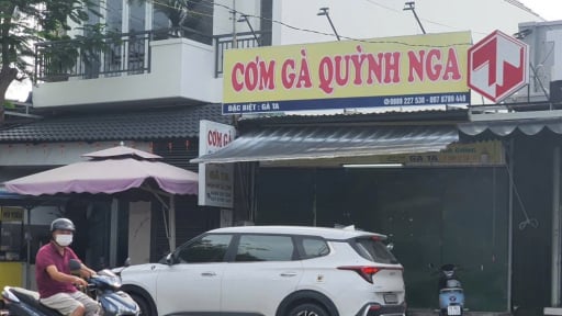 Vụ gần 50 người nghi ngộ độc sau khi ăn cơm g&agrave; ở Kh&aacute;nh H&ograve;a: Tạm dừng hoạt động v&agrave; xử phạt h&agrave;nh ch&iacute;nh 