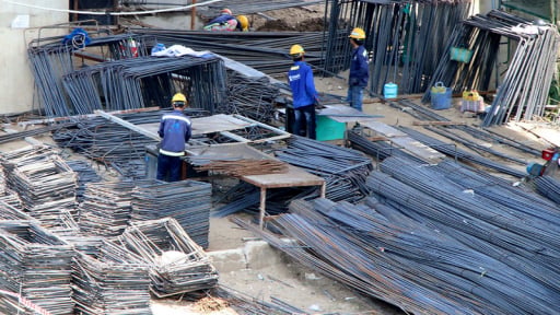 Bộ X&acirc;y dựng: Kh&ocirc;ng để t&igrave;nh trạng găm h&agrave;ng, thao t&uacute;ng gi&aacute; vật liệu x&acirc;y dựng