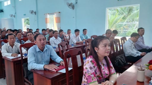 Người hoạt động kh&ocirc;ng chuy&ecirc;n tr&aacute;ch ở ấp, kh&oacute;m, khu phố khi nghỉ việc tại tỉnh Vĩnh Long được thanh to&aacute;n chế độ thế n&agrave;o?