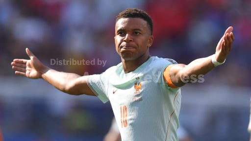 Ghi b&agrave;n v&agrave;o lưới Morocco, Mbappe lập n&ecirc;n nhiều kỷ lục mới
