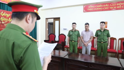 Video: Sơn La triệt ph&aacute; đường d&acirc;y sản xuất, ti&ecirc;u thụ quần &aacute;o giả mạo thương hiệu quy m&ocirc; lớn